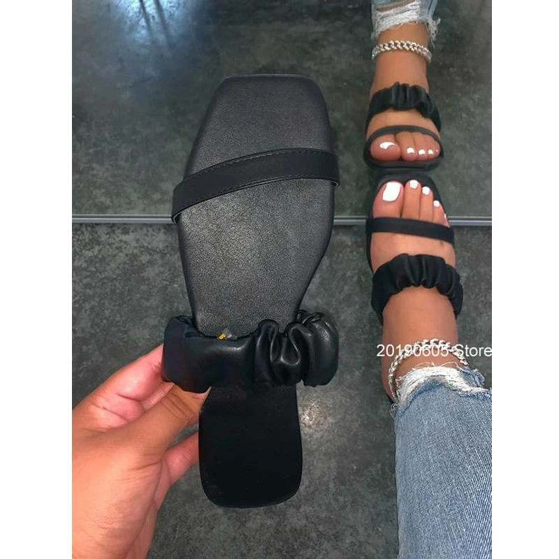 2021 summer new style comfortable flat Roman style leather solid color outdoor female slippers Plus Size Women Beach Slippers
2021 summer new style comfortable flat Roman style leather solid color outdoor female slippers Plus Size Women Beach Slippers