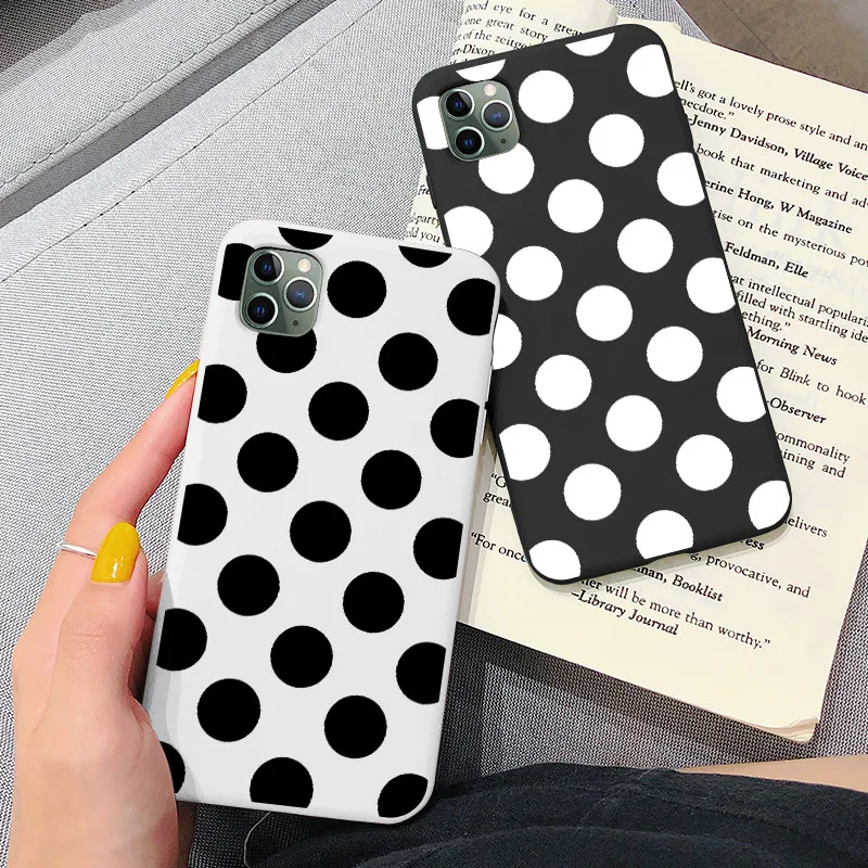 Wave Point Phone Case For iPhone 7 8Plus SE2020 X XR XS Max Vintage Ultra-thin cover For iPhone 12 11 pro max 6SPlus Black White
Wave Point Phone Case For iPhone 7 8Plus SE2020 X XR XS Max Vintage Ultra-thin cover For iPhone 12 11 pro max 6SPlus Black White