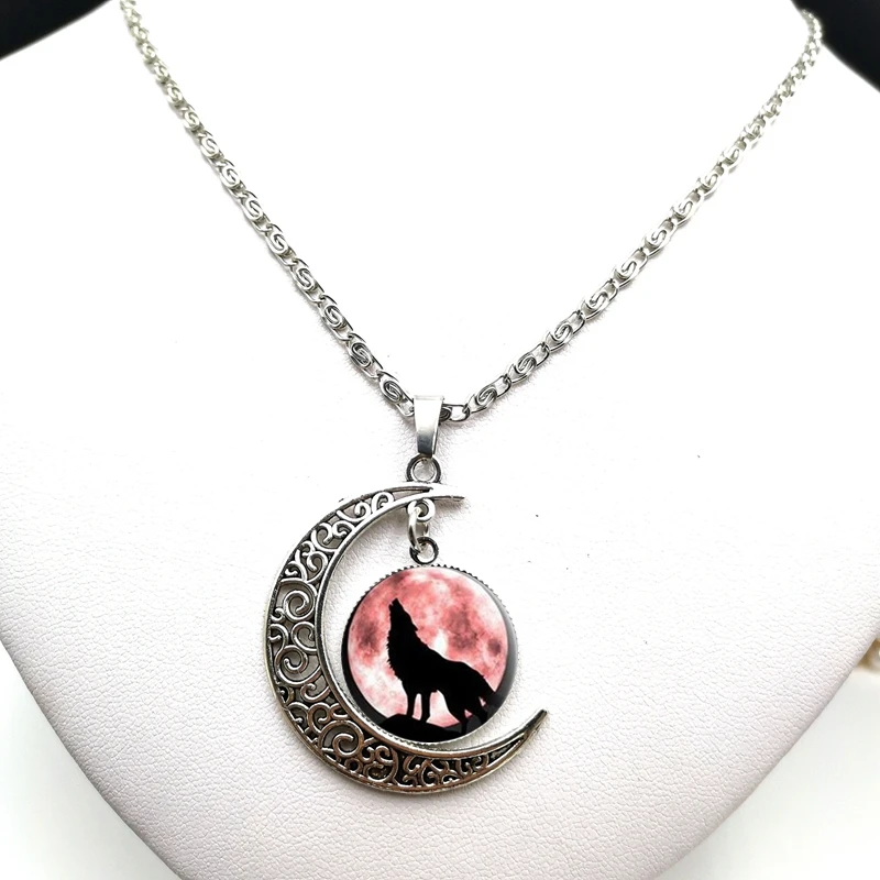2020 Popular Moon Necklace Never Give Up Never Back Down Wolf Photo Cabochon Glass Pendant Long Necklace
2020 Popular Moon Necklace Never Give Up Never Back Down Wolf Photo Cabochon Glass Pendant Long Necklace