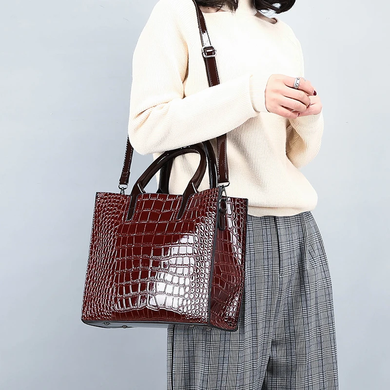 KIHUN women bag set handbags alligator leather big fashion hand bag female purse 3 in one classical composit handbag for ladies
KIHUN women bag set handbags alligator leather big fashion hand bag female purse 3 in one classical composit handbag for ladies