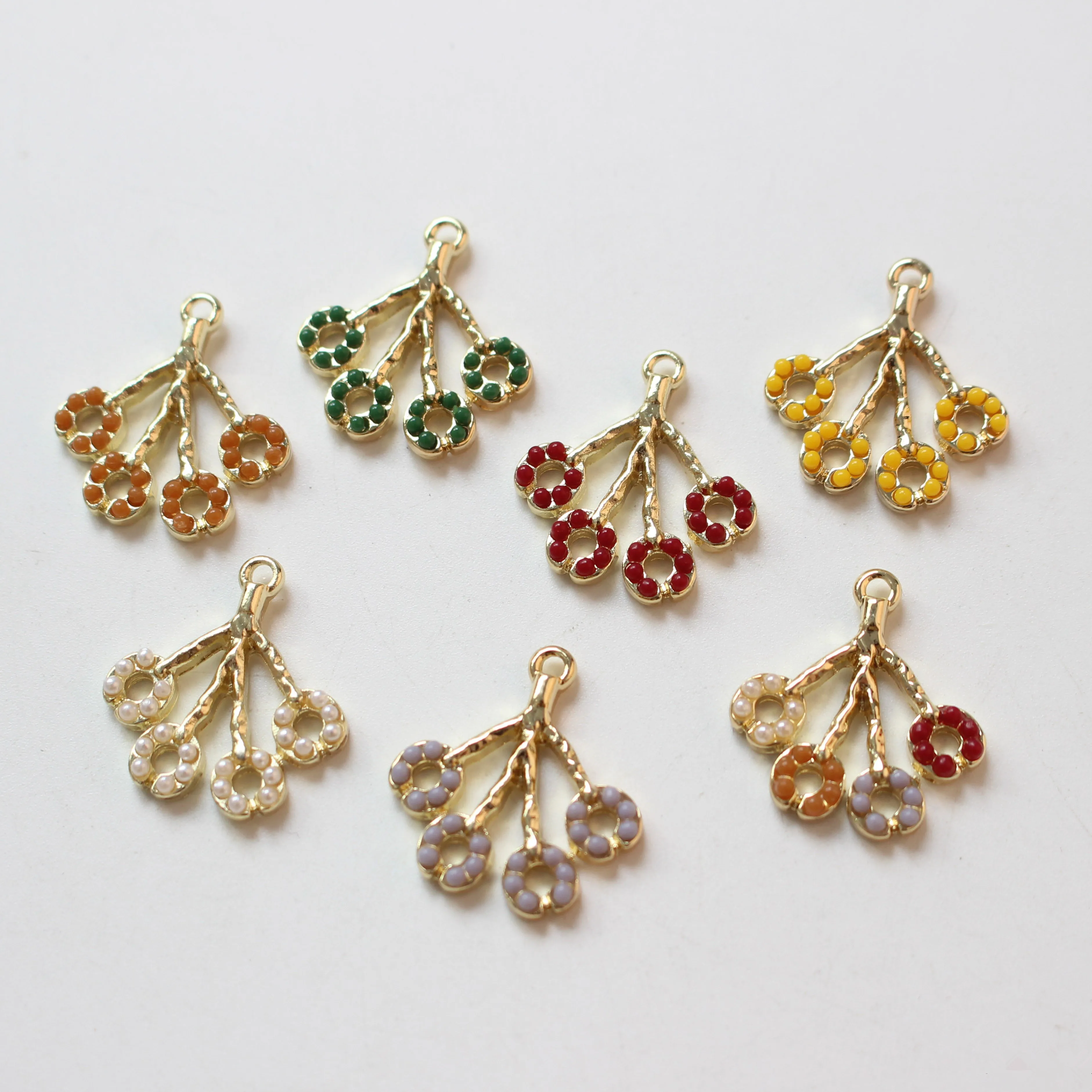 Wholesale 30pcs/lot color beads decoration cartoon tree shape alloy floating locket charms diy jewelry earring accessory
Wholesale 30pcs/lot color beads decoration cartoon tree shape alloy floating locket charms diy jewelry earring accessory