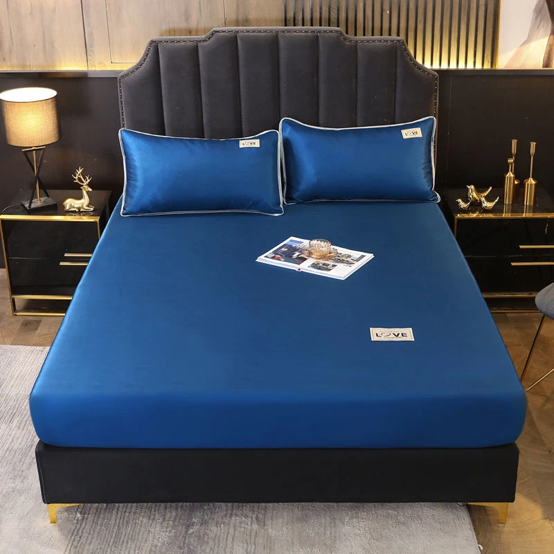 3pcs Set Summer Cool Ice Silk Mattress Cover Solid Color Bed Fitted Sheet Soft and Good Hand Feeling Bed Cover With Pillowcase
3pcs Set Summer Cool Ice Silk Mattress Cover Solid Color Bed Fitted Sheet Soft and Good Hand Feeling Bed Cover With Pillowcase