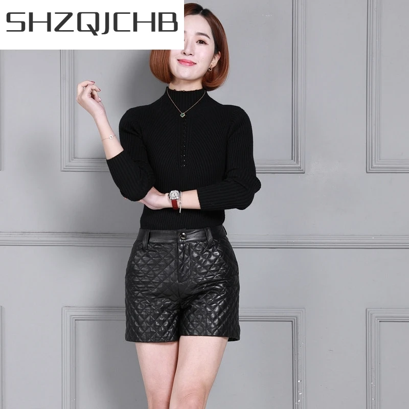 JCHB 2021 British Plaid Womens Winter Genuine Leather Shorts High Waist Office Ladies Wide Leg Slim Fit Leather Trousers Plus Si
JCHB 2021 British Plaid Womens Winter Genuine Leather Shorts High Waist Office Ladies Wide Leg Slim Fit Leather Trousers Plus Si