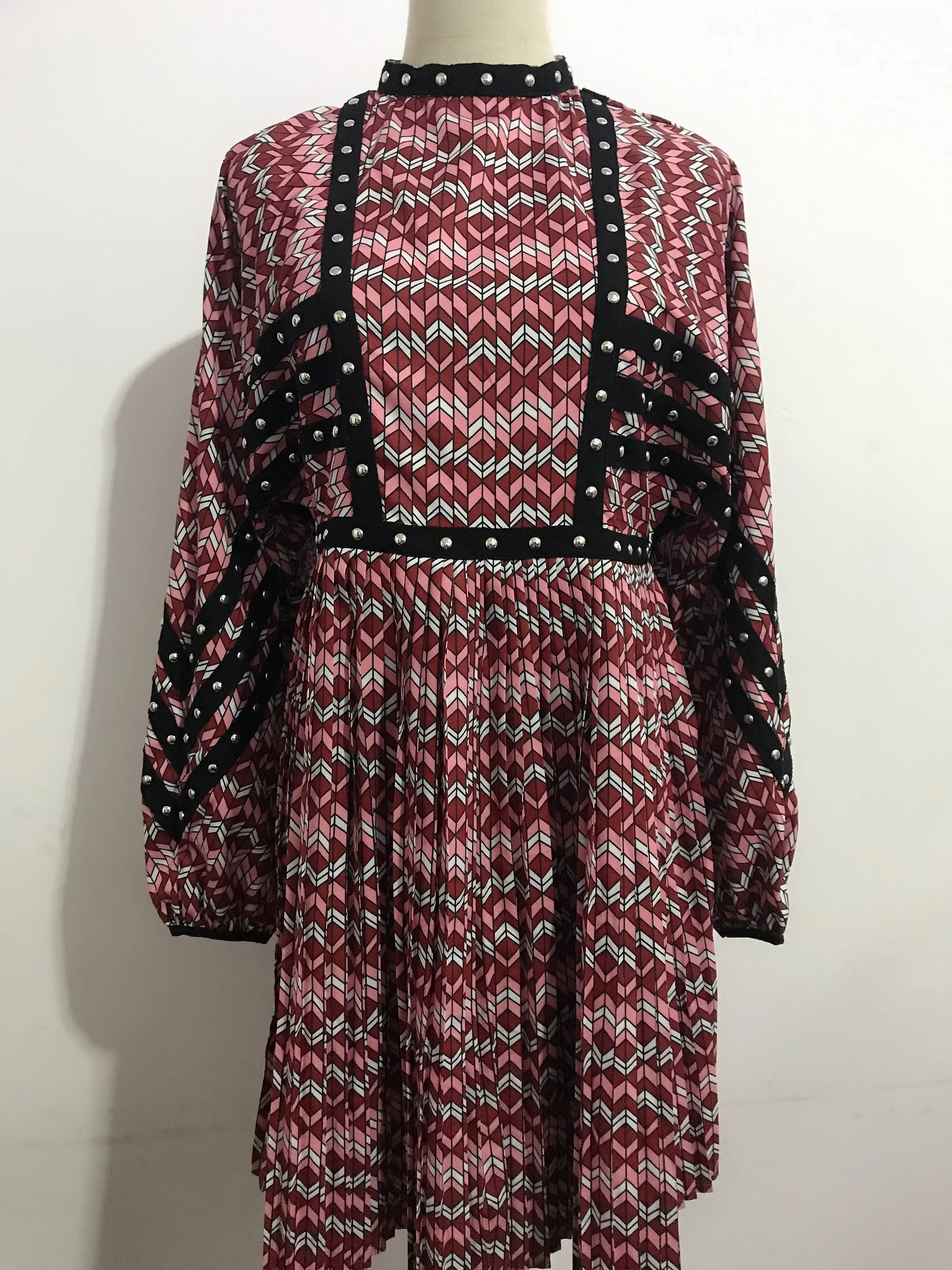 2020 Retro Stand Collar Spliced Rivets Wave Striped Pleated Mini Short Dress Woman Back Zipper Lartern Long sleeve Dresses | Женская