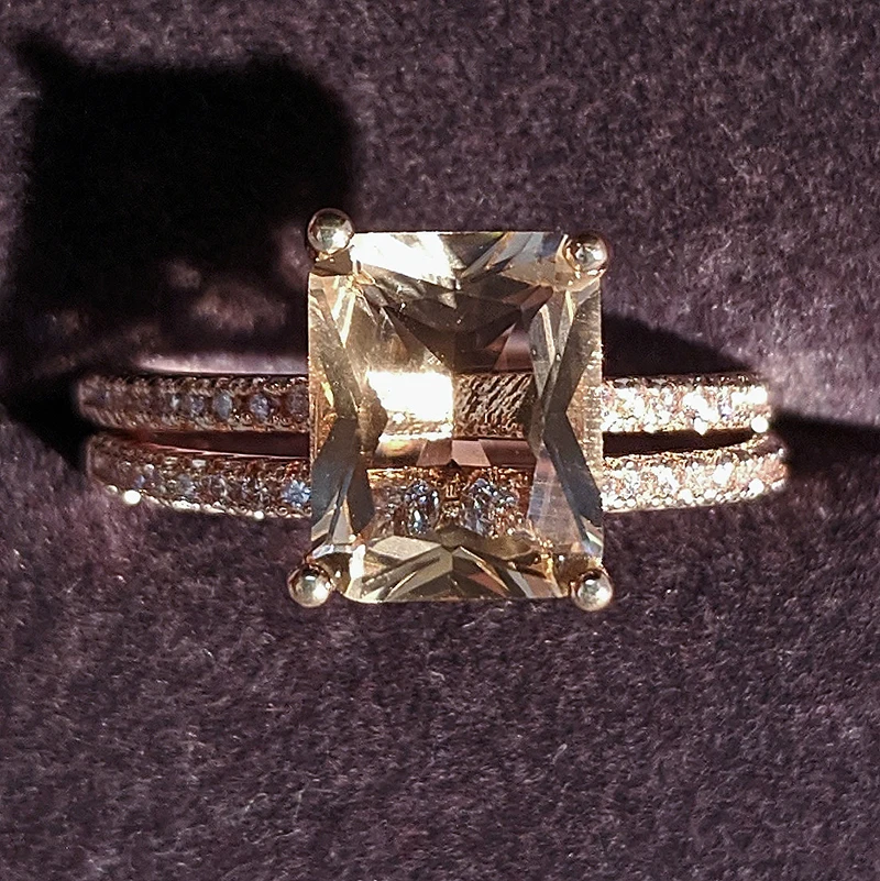 Best Selling Rose Gold color wedding ring set for women Engagement brand finger party gift Sepcial Unique jewelry R5026
Best Selling Rose Gold color wedding ring set for women Engagement brand finger party gift Sepcial Unique jewelry R5026