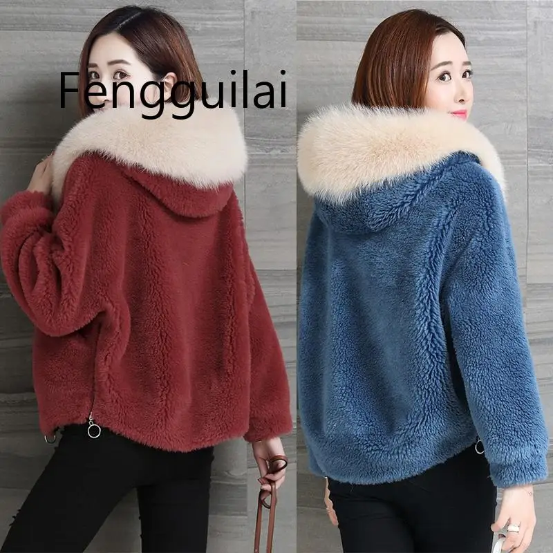 High Quality Imitation Fur Coats Female Short Autumn Winter New Hooded Thick Granules Sheared Lamb Plush Coat Women's Korean
High Quality Imitation Fur Coats Female Short Autumn Winter New Hooded Thick Granules Sheared Lamb Plush Coat Women's Korean