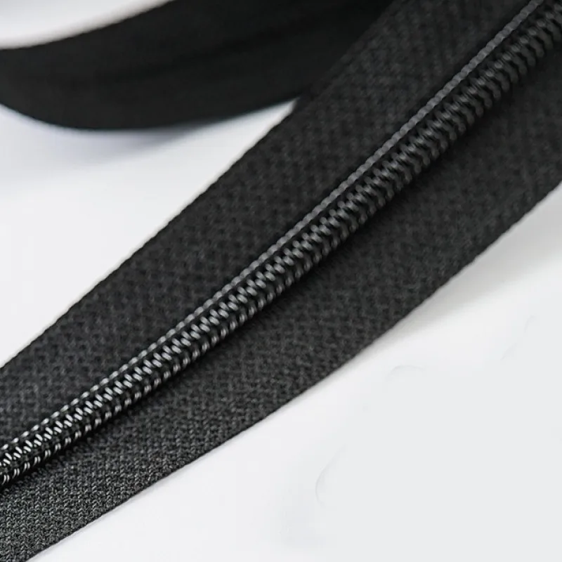 200m/lot 3# 5# 8# 10# Long Continuous YKK Nylon Coil Zipper Chain Tape for Travel Box Suitcase Sleeping Bag Tent Wholesale
200m/lot 3# 5# 8# 10# Long Continuous YKK Nylon Coil Zipper Chain Tape for Travel Box Suitcase Sleeping Bag Tent Wholesale
