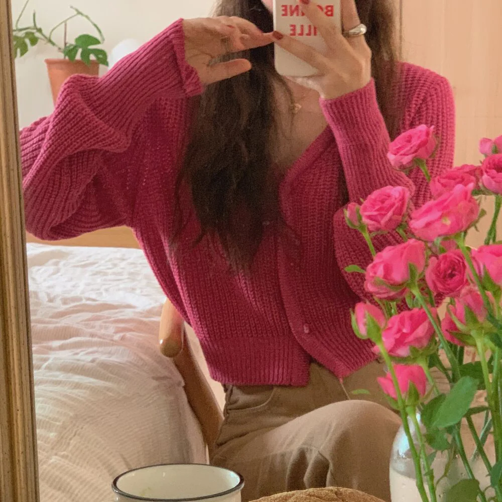 Girls' Pink Cardigan Sweater Women's Autumn V-neck Long Sleeved Sweater Age Reducing Jacket
Girls' Pink Cardigan Sweater Women's Autumn V-neck Long Sleeved Sweater Age Reducing Jacket