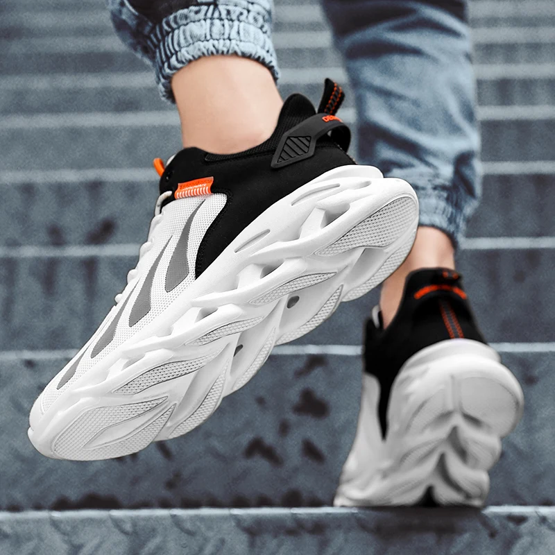 New Arrival Sports Shoes Mens Graffiti Leather Flats Male Sneakers Designer Man Running Shoes Tide Board Shoes Mixed Colors 2020
New Arrival Sports Shoes Mens Graffiti Leather Flats Male Sneakers Designer Man Running Shoes Tide Board Shoes Mixed Colors 2020