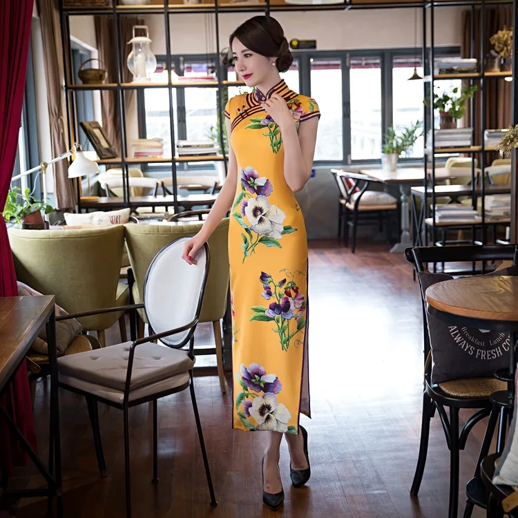 Yellow Women Embroidery Flower Cheongsam Sexy Hight Split Straight Qipao Dress Traditional Chinese Style Velour Chinese Dresses
Yellow Women Embroidery Flower Cheongsam Sexy Hight Split Straight Qipao Dress Traditional Chinese Style Velour Chinese Dresses