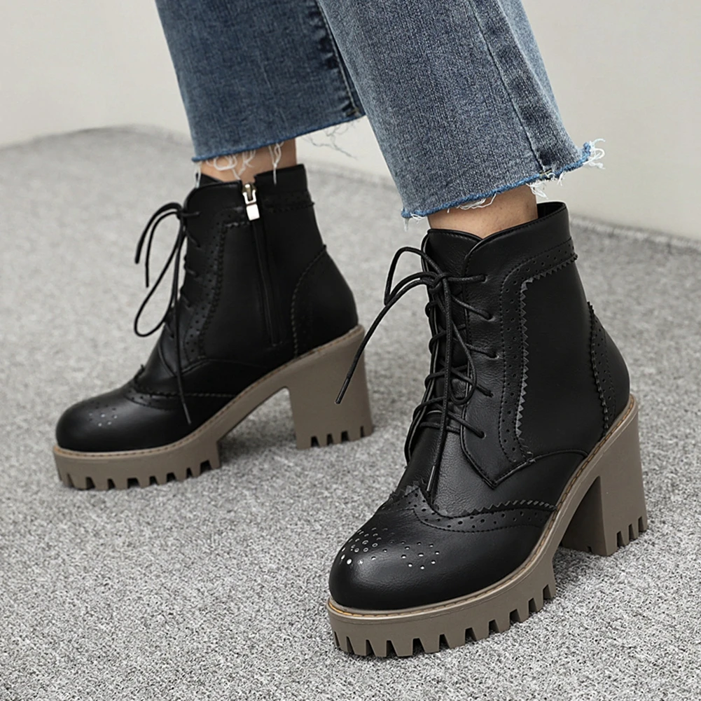 KARINLUNA Big Size 33-43 Girl Autumn Boots Round Toe Platform Square High Heels Cross Tied Zip Women Boots Ankle Women Shoes 
KARINLUNA Big Size 33-43 Girl Autumn Boots Round Toe Platform Square High Heels Cross Tied Zip Women Boots Ankle Women Shoes