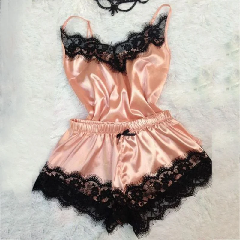 Explosive women's nightwear Simulation silk strapless cami shorts pajamas suit Large size solid lingerie Sexy lace Sleepwear
Explosive women's nightwear Simulation silk strapless cami shorts pajamas suit Large size solid lingerie Sexy lace Sleepwear