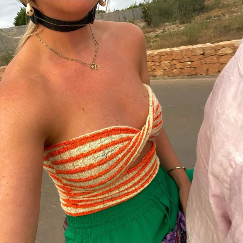 2022 Fashion Women's Halter Strapless Holiday Sexy Striped Sweater Knitted Tube Top Vest Top Crop Tops Women Y2k Accessories
2022 Fashion Women's Halter Strapless Holiday Sexy Striped Sweater Knitted Tube Top Vest Top Crop Tops Women Y2k Accessories