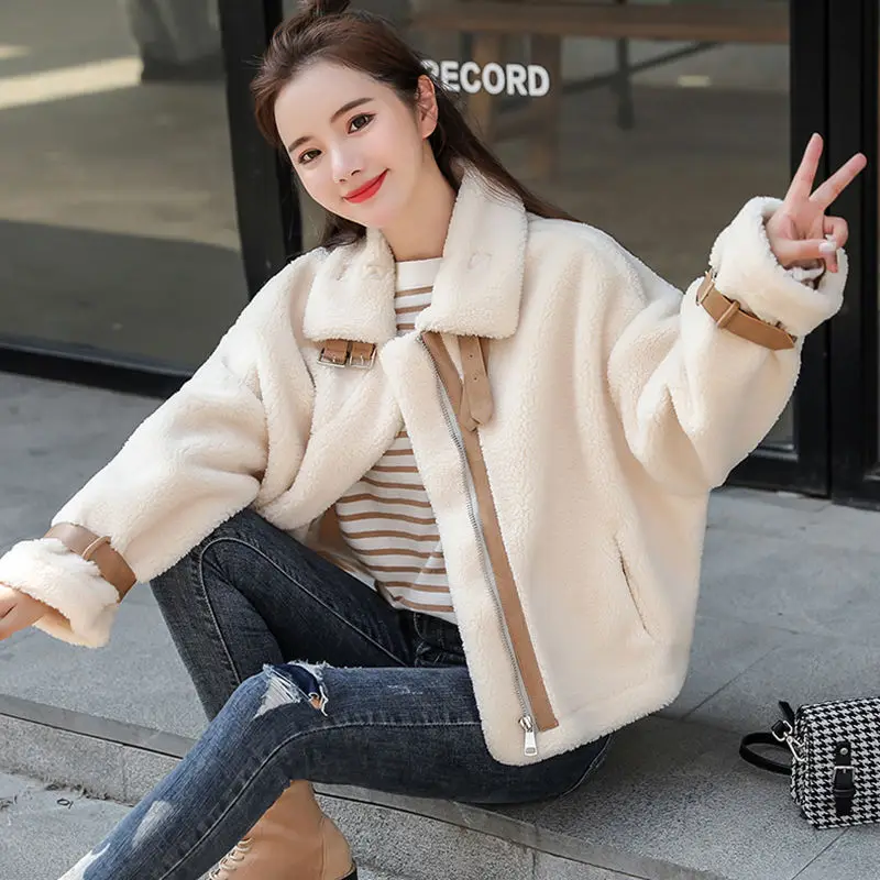 

Корейская модная женская зимняя куртка из овчины, тонкая короткая куртка из искусственного меха, шикарные стеганые пальто, пальто