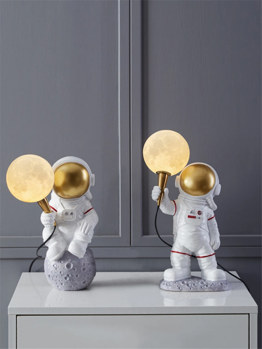 Nordic Creative Astronaut Decorative Resin Table Lamps Bedside Children's Room Bedroom Desk Eye Protection LED Reading Lighting
Nordic Creative Astronaut Decorative Resin Table Lamps Bedside Children's Room Bedroom Desk Eye Protection LED Reading Lighting