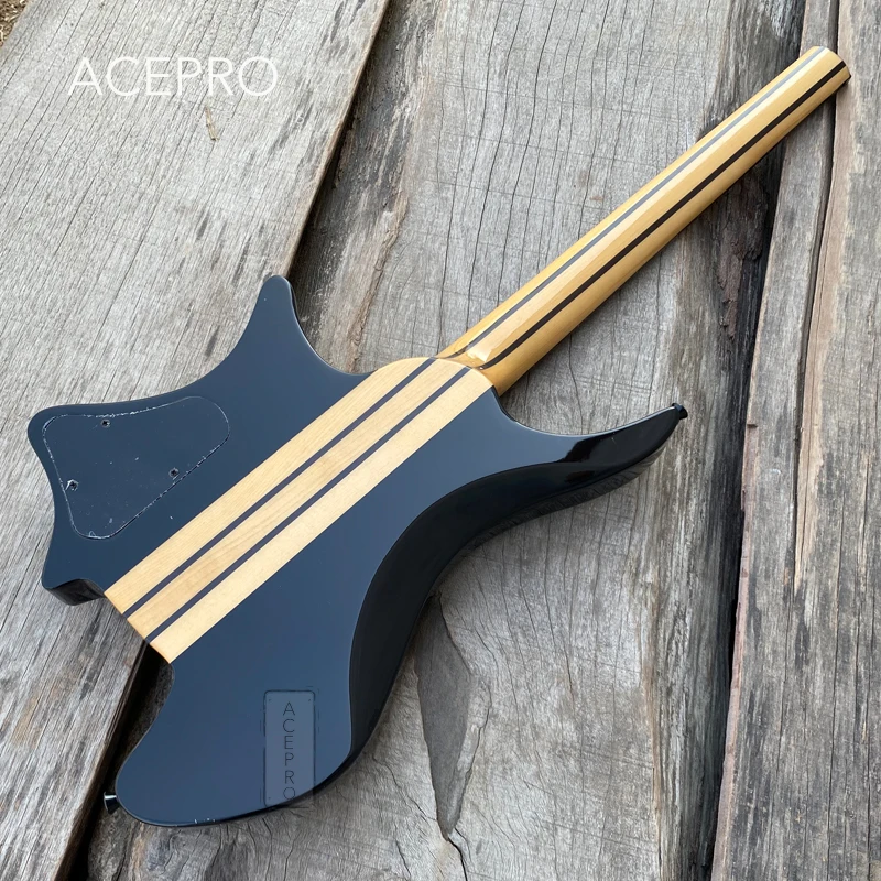 Электрическая гитара Grote Maple Neck Through Ash Body черного цвета с двумя пикапами черная