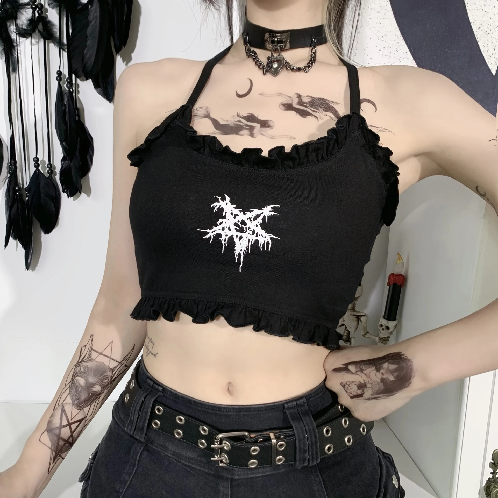 Goth Camisole Black Corset Sexy Ruffles Camis Women Print Crop Top Cross Spaghetti Strap Backless Slim Tops Streetwear
Goth Camisole Black Corset Sexy Ruffles Camis Women Print Crop Top Cross Spaghetti Strap Backless Slim Tops Streetwear