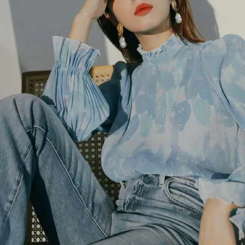 2021 Summer Fashion New Casual Women Blouse Ruffled Neck Puff Sleeve Folds Print Chiffon Loose Comfortable Elegant Women Tops
2021 Summer Fashion New Casual Women Blouse Ruffled Neck Puff Sleeve Folds Print Chiffon Loose Comfortable Elegant Women Tops