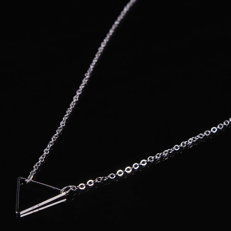 Creative Cutout Triangle Chain Necklace Women's Charming Gold Geometric Pendant Female Accessories Wedding Party Jewelry
Creative Cutout Triangle Chain Necklace Women's Charming Gold Geometric Pendant Female Accessories Wedding Party Jewelry