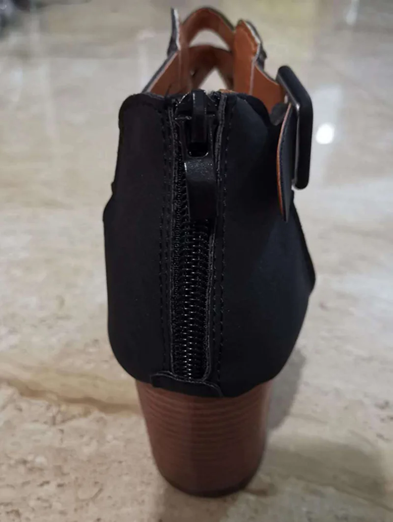 2021 Women Square Heel Sandals Peep Toe Hollow Chunky Strap Sandals Black Spring Summer Shoes
2021 Women Square Heel Sandals Peep Toe Hollow Chunky Strap Sandals Black Spring Summer Shoes