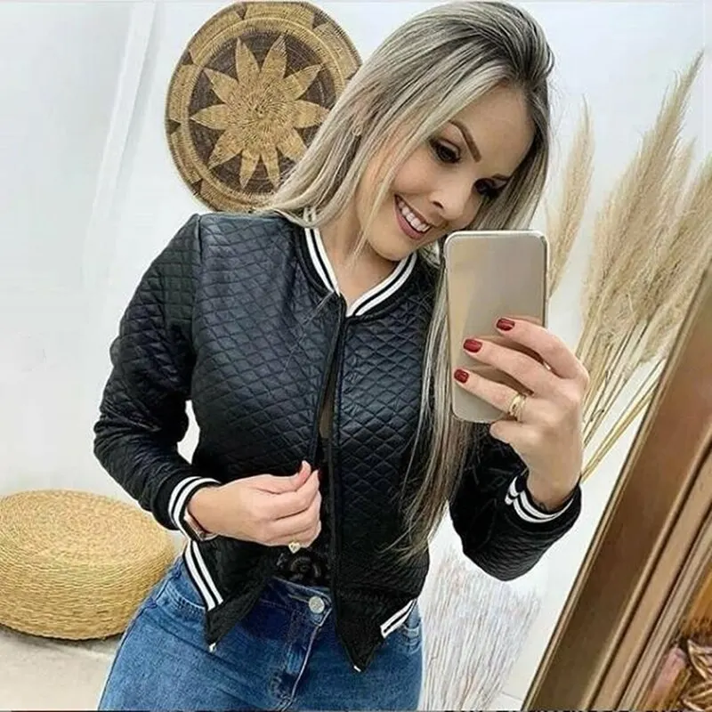 Autumn Winter Leisure Fashion Women Jacket O-neck Zipper Stitching Quilted Bomber jacket 2022 New Women Short Coats
Autumn Winter Leisure Fashion Women Jacket O-neck Zipper Stitching Quilted Bomber jacket 2022 New Women Short Coats