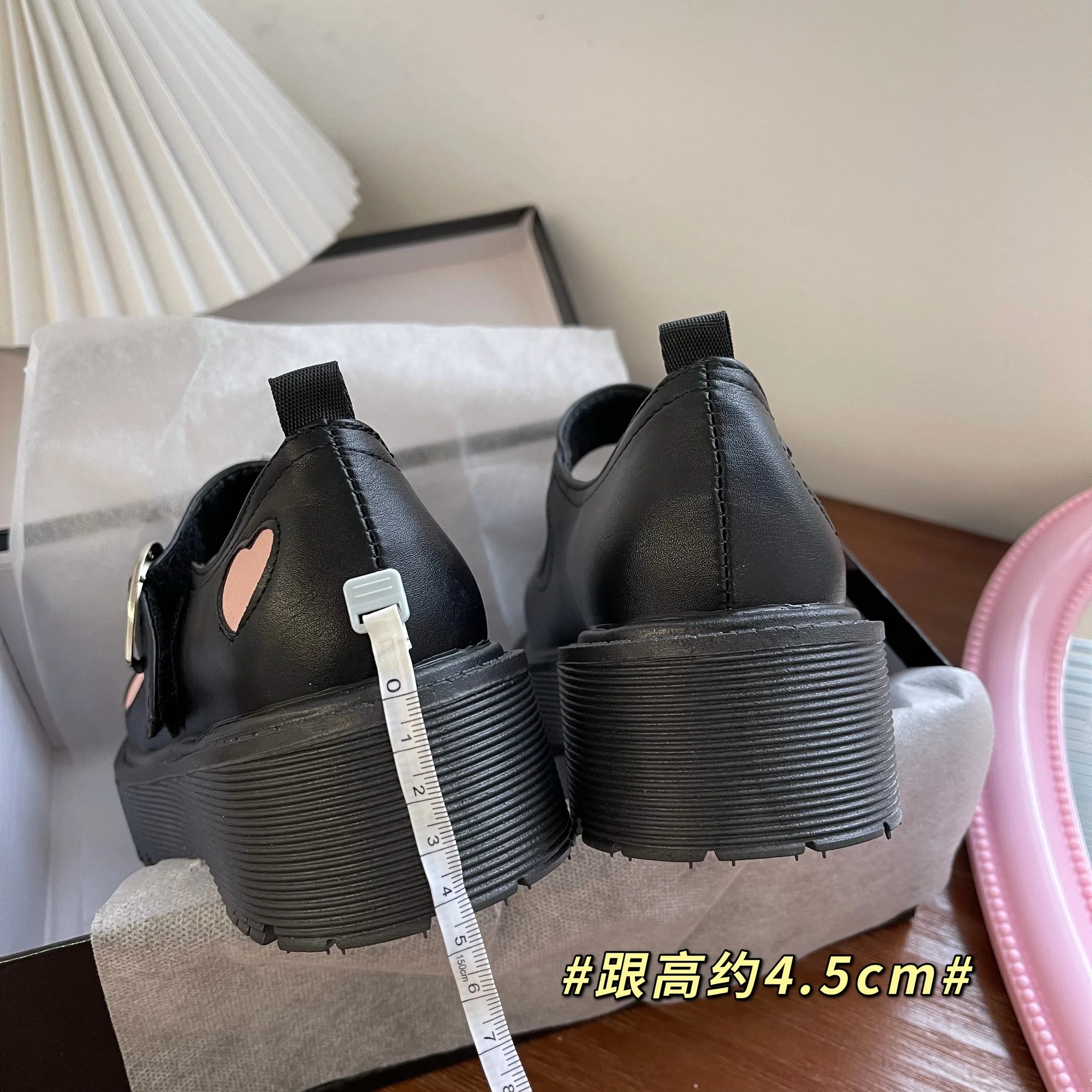 2021 New Women PU Leather High heels shoes lolita Sweet girl Uniform Korean Cute Girls retro School style Mary Jane Shoes
2021 New Women PU Leather High heels shoes lolita Sweet girl Uniform Korean Cute Girls retro School style Mary Jane Shoes