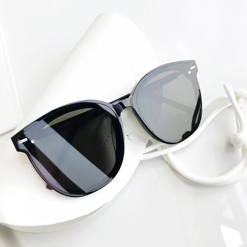 Gentle Monster Sunglasses Luxury Brand Designer Women Acetate Oval Eyewear SIX BEARS Polarized car driving Glasses men
Gentle Monster Sunglasses Luxury Brand Designer Women Acetate Oval Eyewear SIX BEARS Polarized car driving Glasses men