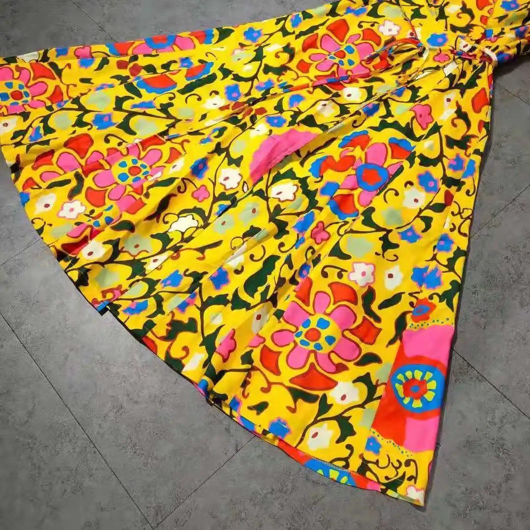 runway fashion women dress spring summer puff sleeve v-neck yellow colorful flower print with belt midi holiday dress
runway fashion women dress spring summer puff sleeve v-neck yellow colorful flower print with belt midi holiday dress