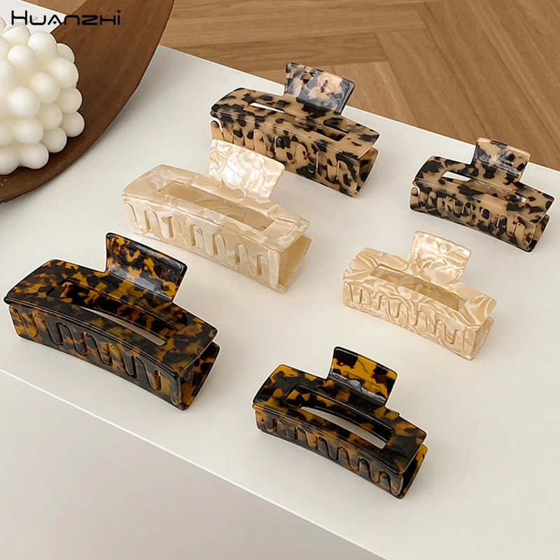 HUANZHI 2020 New Ins Large Geometric Hollow Square Tortoiseshell Leopard Acetate Hair Clip Hair Claw for Women Hair Accessories
HUANZHI 2020 New Ins Large Geometric Hollow Square Tortoiseshell Leopard Acetate Hair Clip Hair Claw for Women Hair Accessories