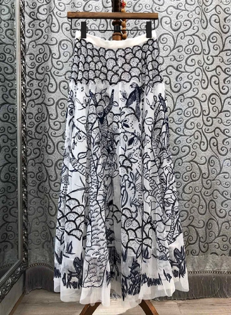 Top Quality New 2020 Summer Women Allover Exquisite Embroidery Floor Length Casual Club Long Maxi Skirts Clothing
Top Quality New 2020 Summer Women Allover Exquisite Embroidery Floor Length Casual Club Long Maxi Skirts Clothing