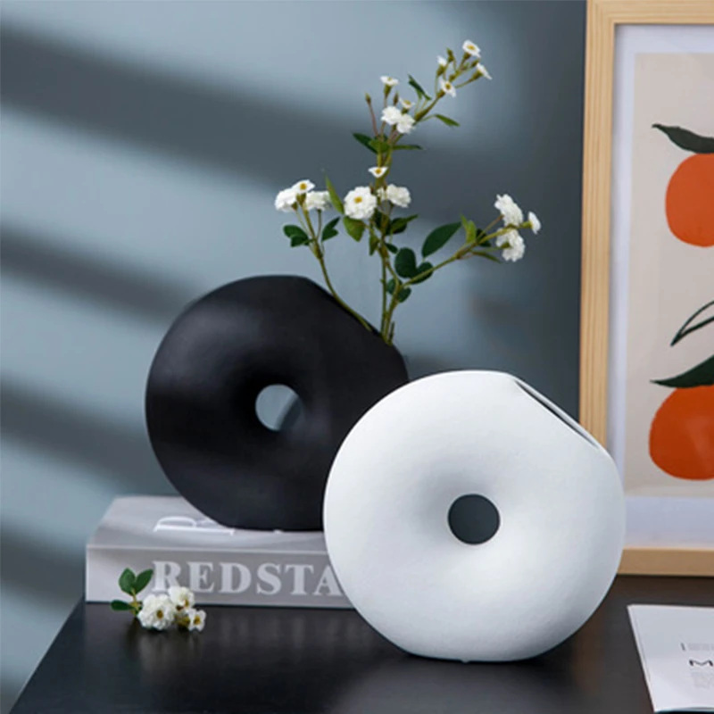 Черно-белая круглая креативная керамическая ваза, нордическое украшение для дома, сушеные цветы, контейнер для цветов, украшение интерьера
Черно-белая круглая креативная керамическая ваза, нордическое украшение для дома, сушеные цветы, контейнер для цветов, украшение интерьера