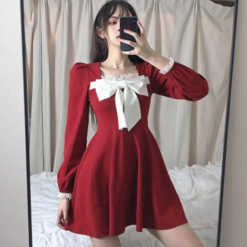 Christmas Dresses for Women 2021 Lace Square Collar Puff Long Sleeve Winter Evening Robe Femme Big Bow Red Black Dress Elegant
Christmas Dresses for Women 2021 Lace Square Collar Puff Long Sleeve Winter Evening Robe Femme Big Bow Red Black Dress Elegant