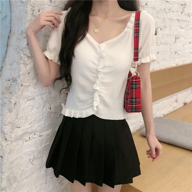 Short Sleeve2020 Summer New Net Red Square Neck Off Shoulder Machine Top Short Solid Slim Short Sleeve Knitted T-shirt for Women 
Short Sleeve2020 Summer New Net Red Square Neck Off Shoulder Machine Top Short Solid Slim Short Sleeve Knitted T-shirt for Women