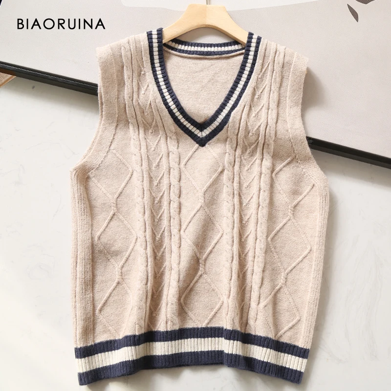 BIAORUINA Women's Preppy Style Stripes Jacquard V-neck Loose Sleeveless Knitted Sweater Vest Female Casual Pullovers One Size
BIAORUINA Women's Preppy Style Stripes Jacquard V-neck Loose Sleeveless Knitted Sweater Vest Female Casual Pullovers One Size