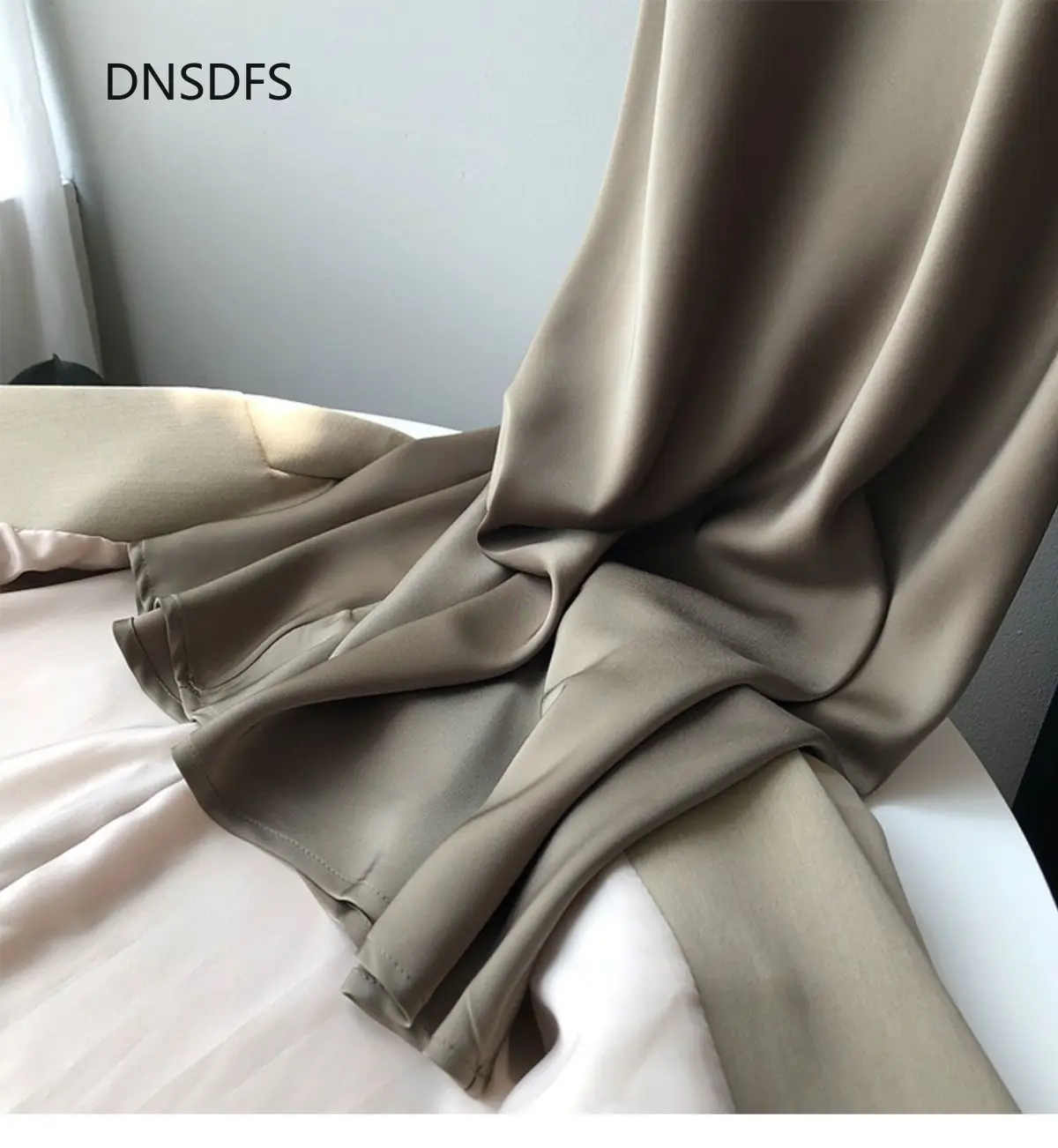 Summer Long Dress Women Elegant Brand Bottom Party Dresses Casual Slim V Neck Spaghetti Soft Satin Dress Sexy Vestidos Mujer
Summer Long Dress Women Elegant Brand Bottom Party Dresses Casual Slim V Neck Spaghetti Soft Satin Dress Sexy Vestidos Mujer