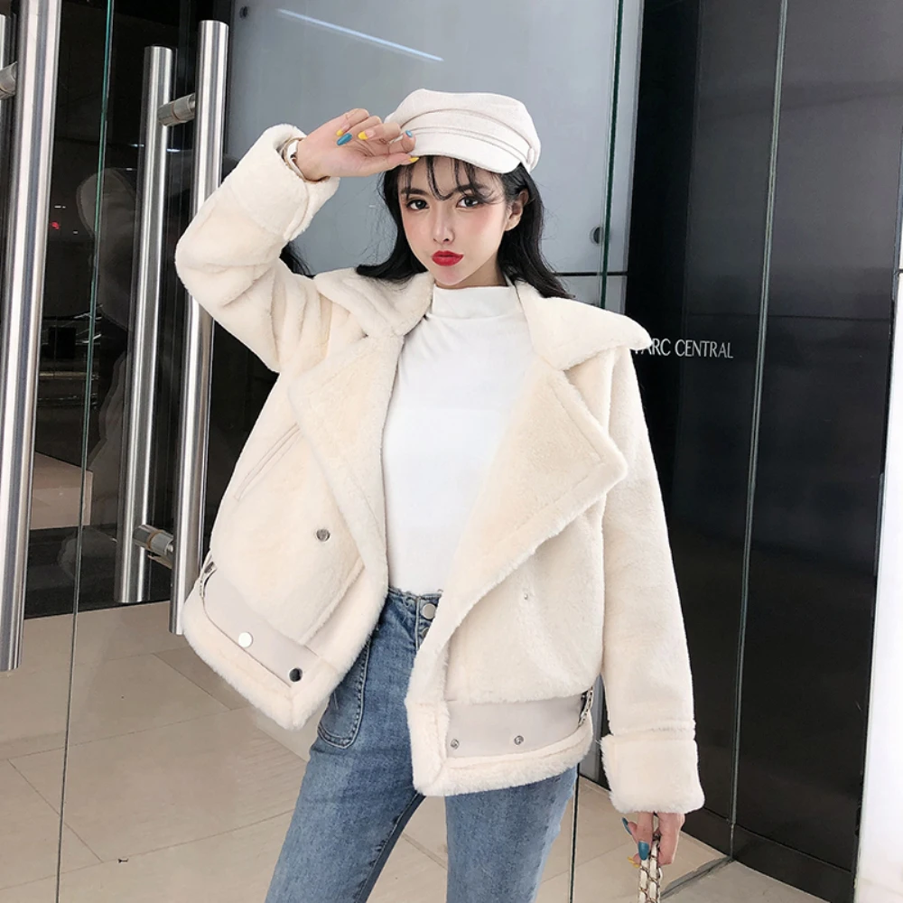 Ownest 2020 Autumn Winter Warm Women Coat Fur Long Sleeve Loose Belt Thick Locomotive Lapel Female Jaacket White Grey Chic Top
Ownest 2020 Autumn Winter Warm Women Coat Fur Long Sleeve Loose Belt Thick Locomotive Lapel Female Jaacket White Grey Chic Top