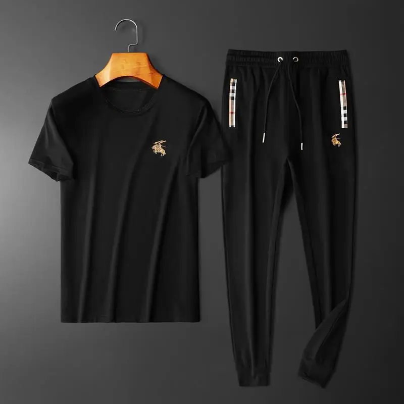 2021 new men's Korean version of solid color casual suit men's summer short sleeve pants two-piece set
2021 new men's Korean version of solid color casual suit men's summer short sleeve pants two-piece set