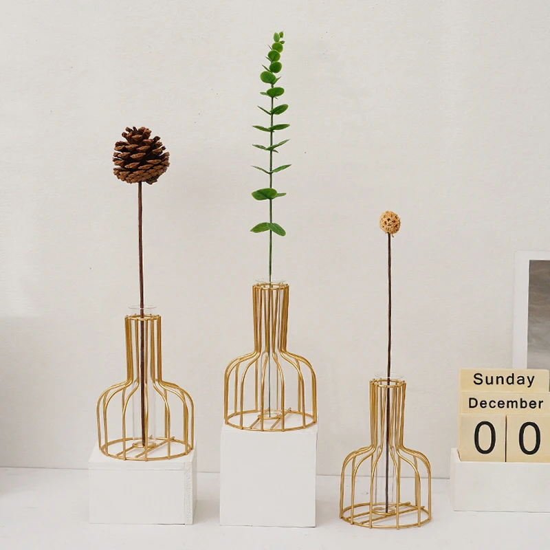 Retro Iron Line Vase Hydroponic Plant Flower Vase Metal Plant Holder Tabletop Home Decoration Accessories Nordic Modern Styles
Retro Iron Line Vase Hydroponic Plant Flower Vase Metal Plant Holder Tabletop Home Decoration Accessories Nordic Modern Styles