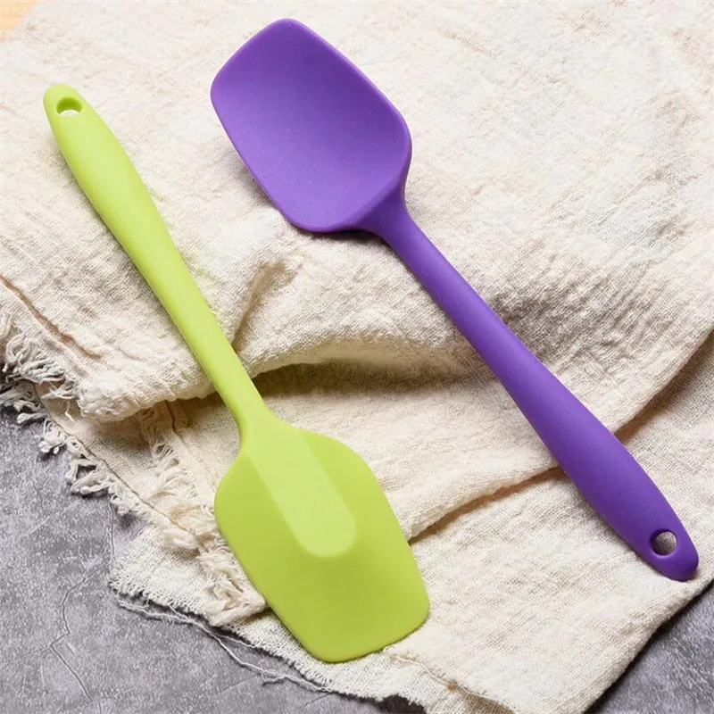 21CM Hot Universal Heat Resistant Integrate Handle Silicone Spoon Scraper Spatula Ice Cream Cake Kitchen Tool Utensil
21CM Hot Universal Heat Resistant Integrate Handle Silicone Spoon Scraper Spatula Ice Cream Cake Kitchen Tool Utensil