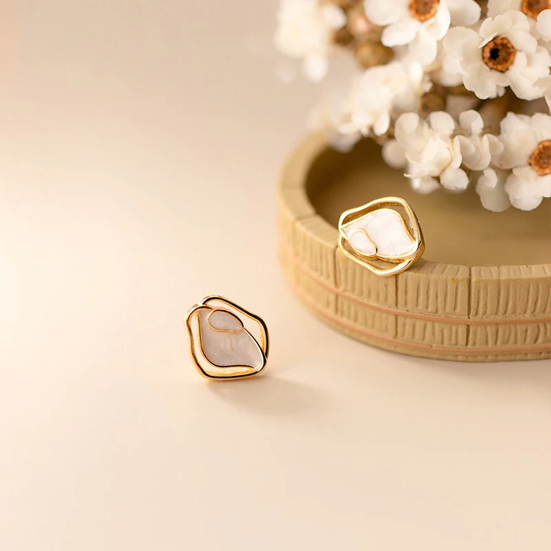 PONYKISS Romantic 925 Sterling Silver Sunset glow Cloud White stone Stud Earrings Women Party Fine Jewelry Minimlist Accessory
PONYKISS Romantic 925 Sterling Silver Sunset glow Cloud White stone Stud Earrings Women Party Fine Jewelry Minimlist Accessory