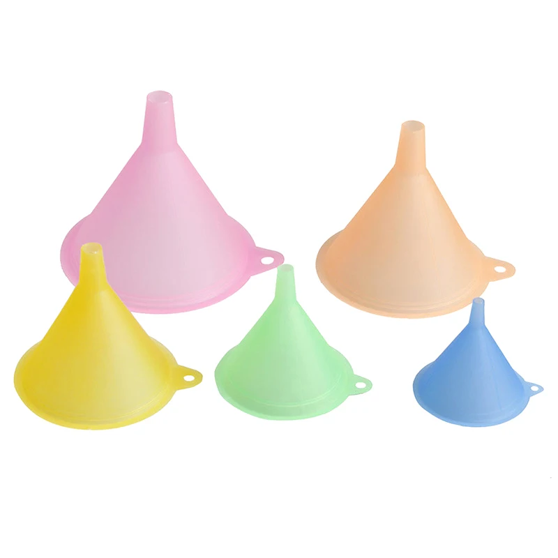 5 Pcs/Set 5 Size Candy Color Liquid Oil Funnel Liquid Transfer Funnel Anti-fouling Durable Funnel Kitchen Lab Funnel Supplies
5 Pcs/Set 5 Size Candy Color Liquid Oil Funnel Liquid Transfer Funnel Anti-fouling Durable Funnel Kitchen Lab Funnel Supplies