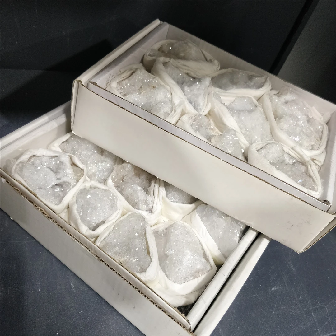 Natural White Agate Crystal Cluster Aura Geode Bulk Combination Boxes Set Reiki Healing Decoration Rough Stones Ornament Gift
Natural White Agate Crystal Cluster Aura Geode Bulk Combination Boxes Set Reiki Healing Decoration Rough Stones Ornament Gift