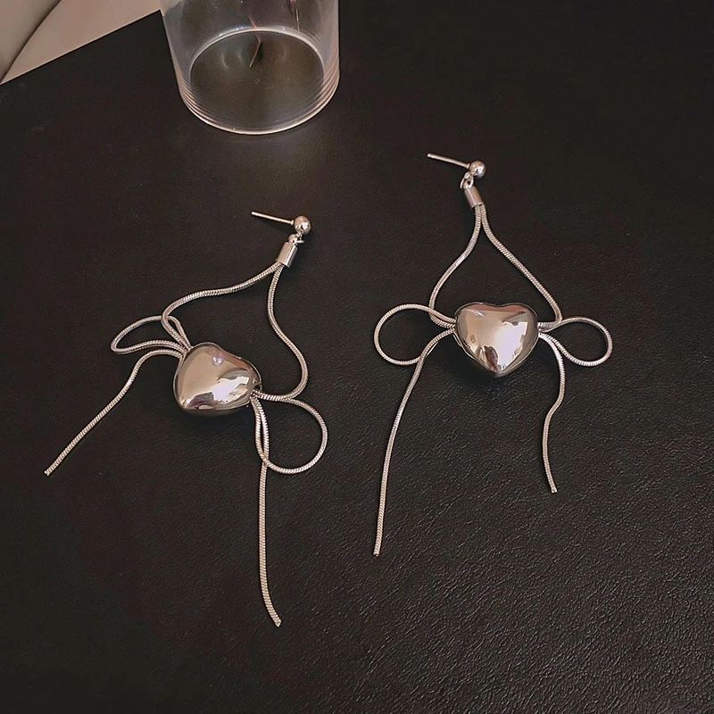 Silver Color 3 D Heartshape Tassel Earrings Minimalist Love Charm Pendant Earrings For Women Girls Exquisite Accessories
Silver Color 3 D Heartshape Tassel Earrings Minimalist Love Charm Pendant Earrings For Women Girls Exquisite Accessories