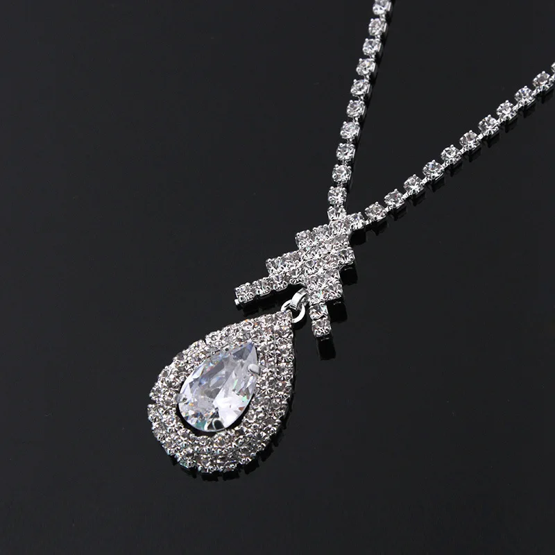 GU168 Fashion Zircon Necklace Earrings Set Chain Water Drop Crystal Bride 2 Piece Set Wedding Accessories
GU168 Fashion Zircon Necklace Earrings Set Chain Water Drop Crystal Bride 2 Piece Set Wedding Accessories