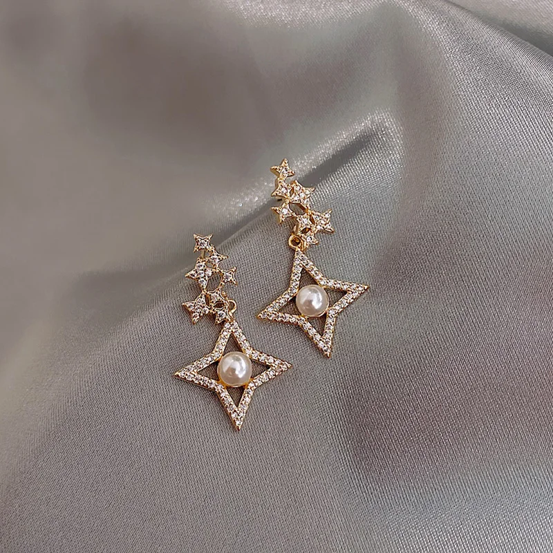 Sweet Four-pointed Star Pearls Full of Rhinestone Shiny Earrings for Women 925 Sliver Romantic Earrings Jewelry
Sweet Four-pointed Star Pearls Full of Rhinestone Shiny Earrings for Women 925 Sliver Romantic Earrings Jewelry