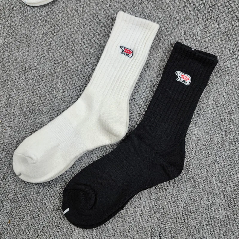 Cotton black and white embroidery love bear wild pig flying duck Terry thick long tube mid-waist socks
Cotton black and white embroidery love bear wild pig flying duck Terry thick long tube mid-waist socks
