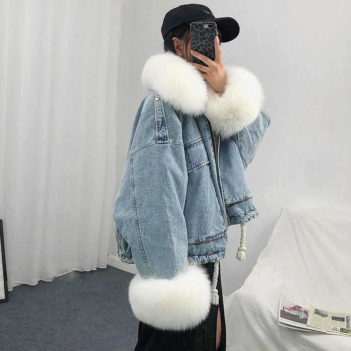 2020 Winter Loose Denim Jacket Women Oversized Fur Collar Plus Velvet Padded Outwear Vintage Cotton Thick Warm Jean Coat
2020 Winter Loose Denim Jacket Women Oversized Fur Collar Plus Velvet Padded Outwear Vintage Cotton Thick Warm Jean Coat