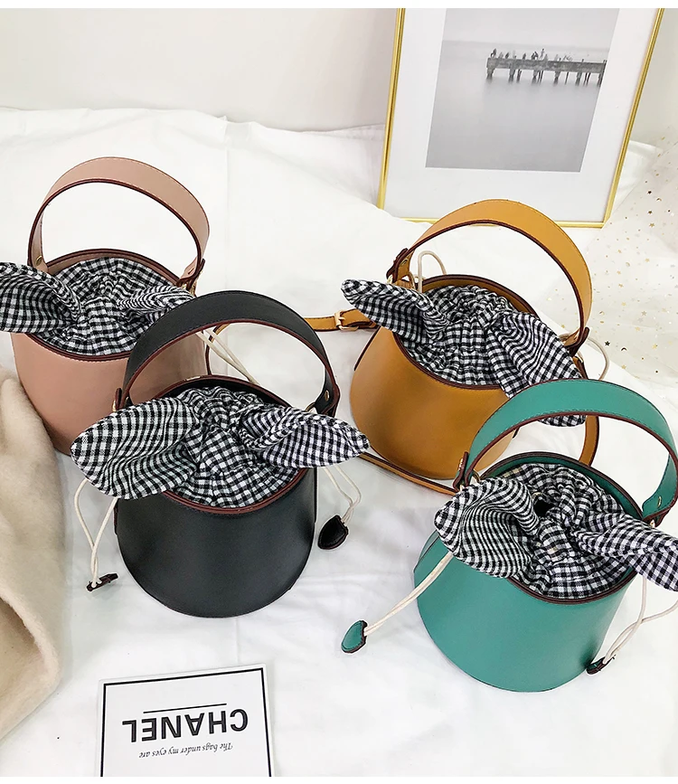 Causal Women Bag 2021 New Bucket Handbag Versatile Bow Steamed Stuffed Leather Crossbody Shoulder Bag Ladies Totes Messenger Bag
Causal Women Bag 2021 New Bucket Handbag Versatile Bow Steamed Stuffed Leather Crossbody Shoulder Bag Ladies Totes Messenger Bag