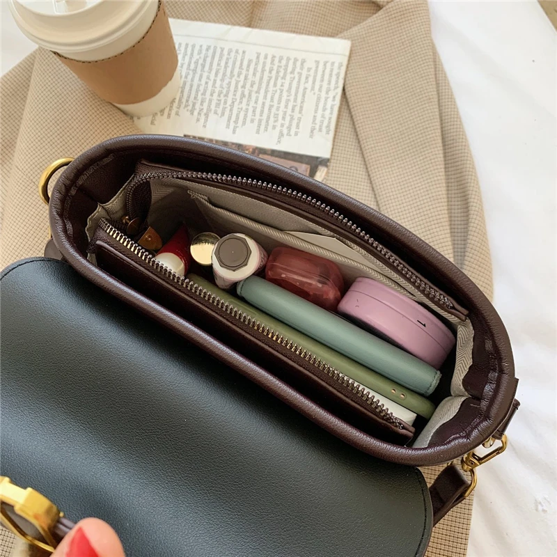 Simple Design Solid Small Flap For Women Unique Lock Crossbody Bags Zipper Opening High Quality PU Leather Shoulder Bag 2021 NEW
Simple Design Solid Small Flap For Women Unique Lock Crossbody Bags Zipper Opening High Quality PU Leather Shoulder Bag 2021 NEW