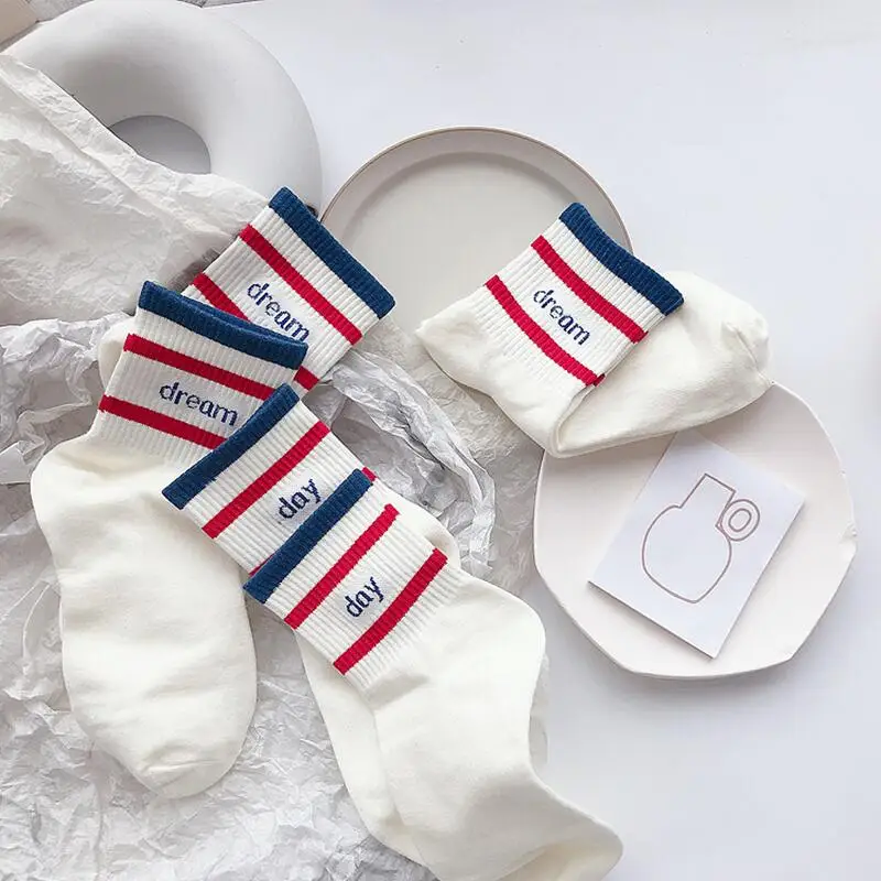 Women's Socks Autumn and Winter New Products White Letter Socks Ladies Cotton Japanese Tube Socks Women Cotton Socks Breathable
Women's Socks Autumn and Winter New Products White Letter Socks Ladies Cotton Japanese Tube Socks Women Cotton Socks Breathable